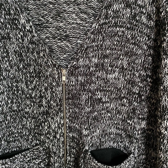 H&M Cozy Sweater - Picture 4 of 4